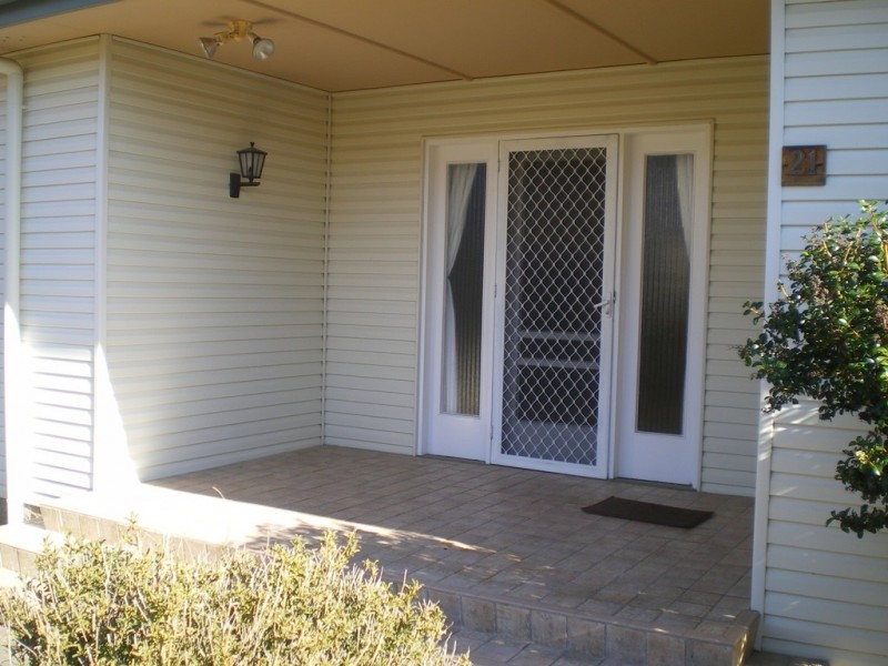 21 Buchan Pde, Cooma NSW 2630