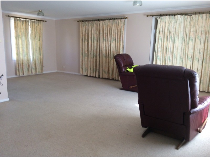 4 Woolalla st, Cooma NSW 2630