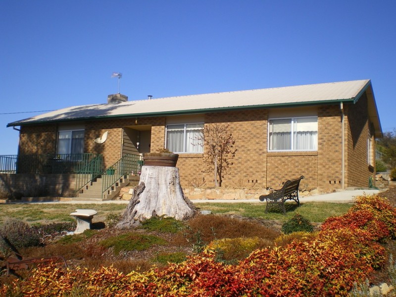5 maneroo pl, Cooma NSW 2630