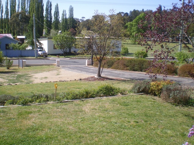 11 Mulach St, Cooma NSW 2630