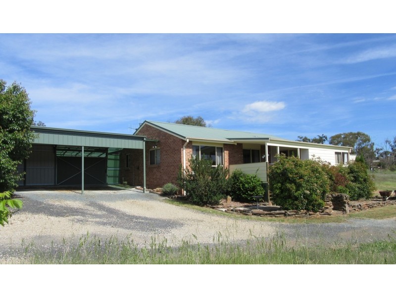 36 Scotts Rd, Cooma NSW 2630