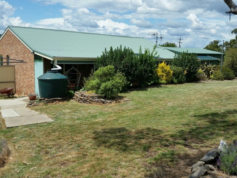 36 Scotts Rd, Cooma NSW 2630