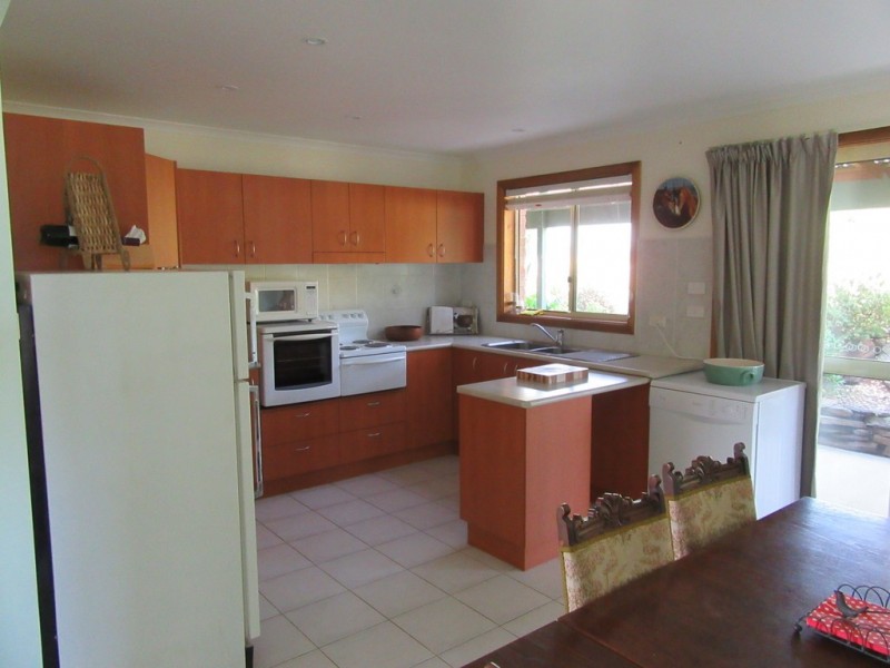 36 Scotts Rd, Cooma NSW 2630