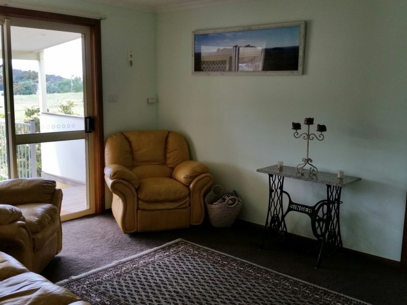 36 Scotts Rd, Cooma NSW 2630