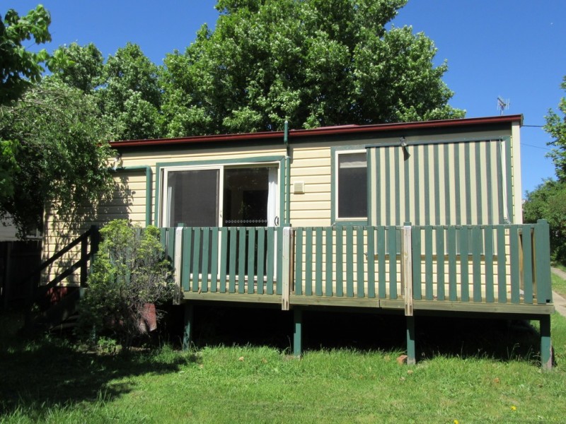 88 Bombala St, Cooma NSW 2630