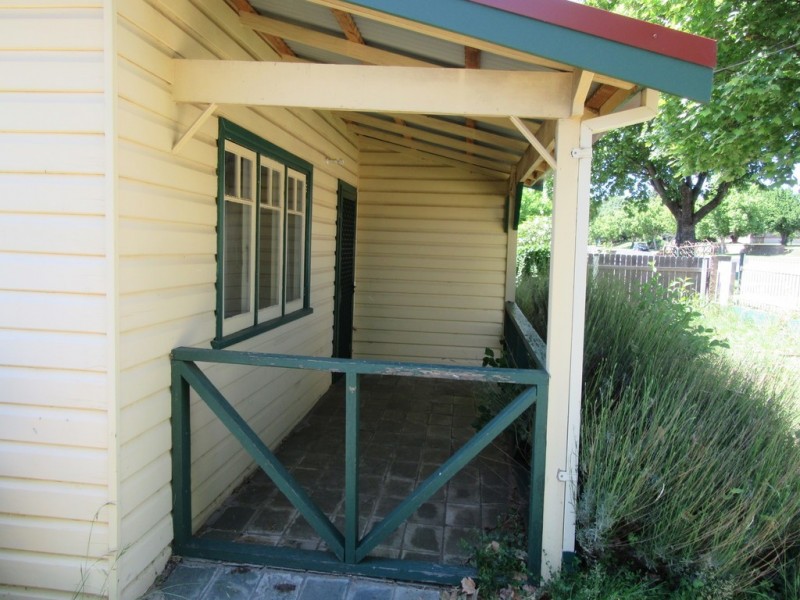 88 Bombala St, Cooma NSW 2630