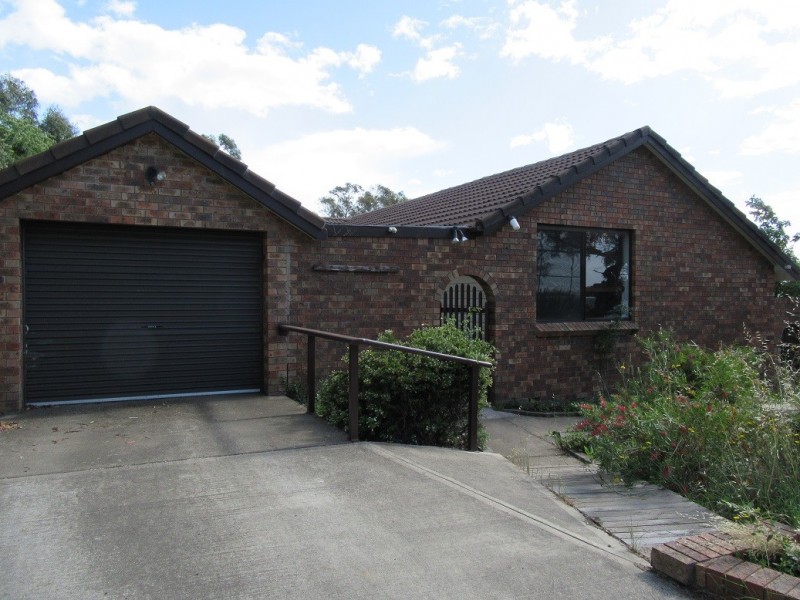 6 Doondoo Pl, Cooma NSW 2630