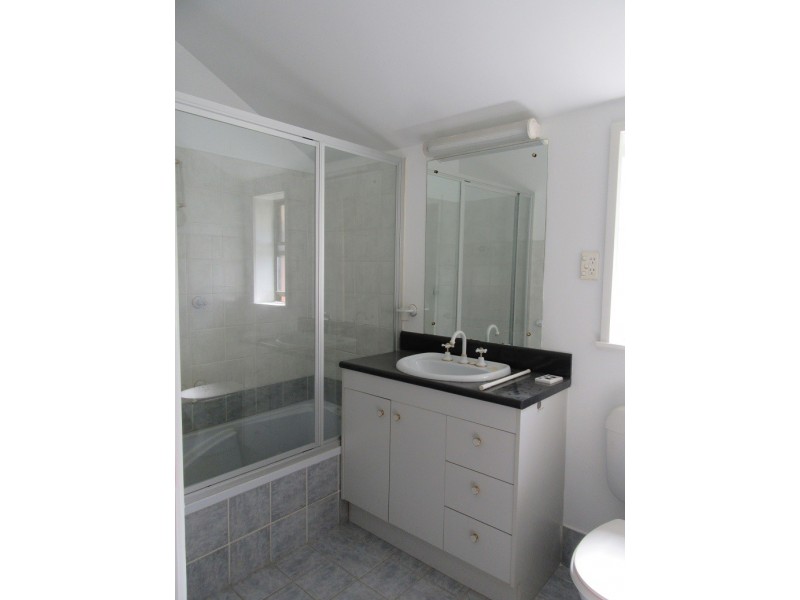 6 Doondoo Pl, Cooma NSW 2630