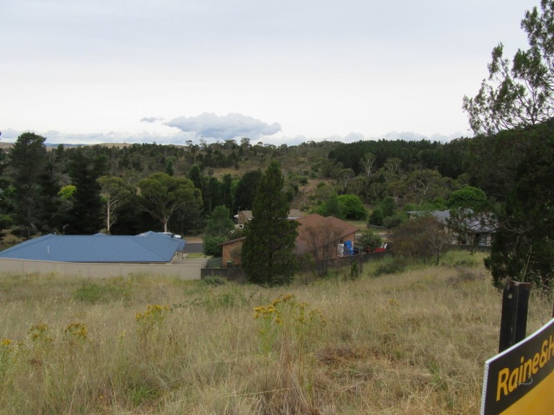 14 Stratos Pl, Cooma NSW 2630