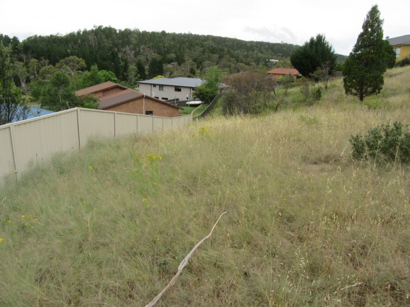 14 Stratos Pl, Cooma NSW 2630