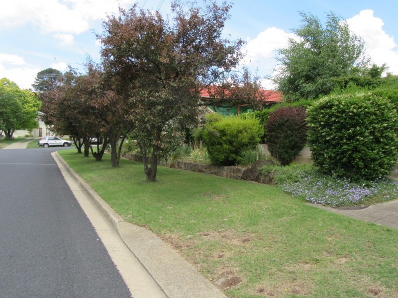 5 Mawson St, Cooma NSW 2630