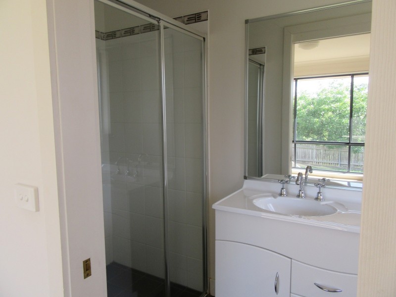 7 A Lloyd av, Cooma NSW 2630