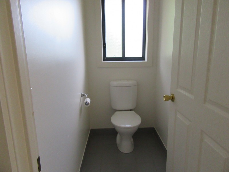 7 A Lloyd av, Cooma NSW 2630