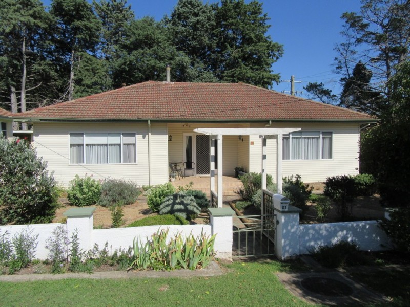 21 Buchan Pde, Cooma NSW 2630