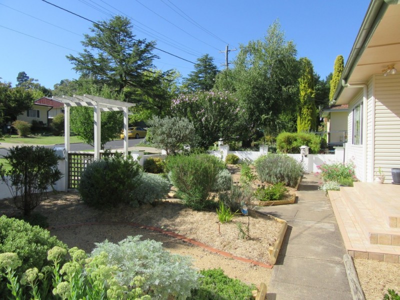 21 Buchan Pde, Cooma NSW 2630