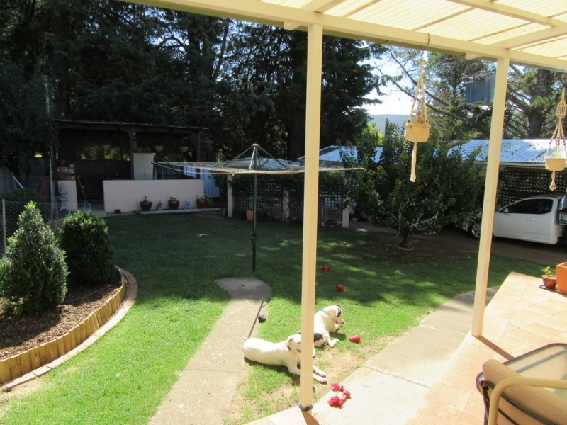 21 Buchan Pde, Cooma NSW 2630