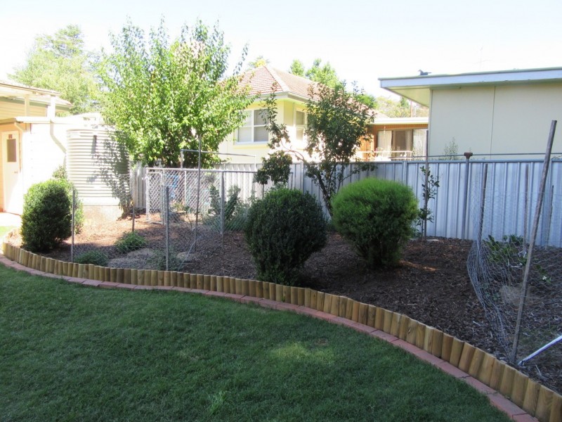 21 Buchan Pde, Cooma NSW 2630