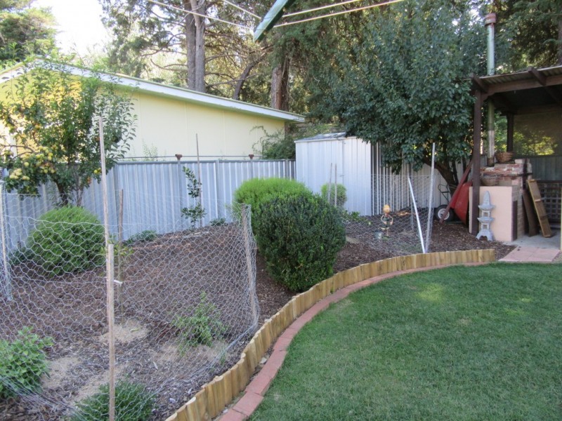 21 Buchan Pde, Cooma NSW 2630