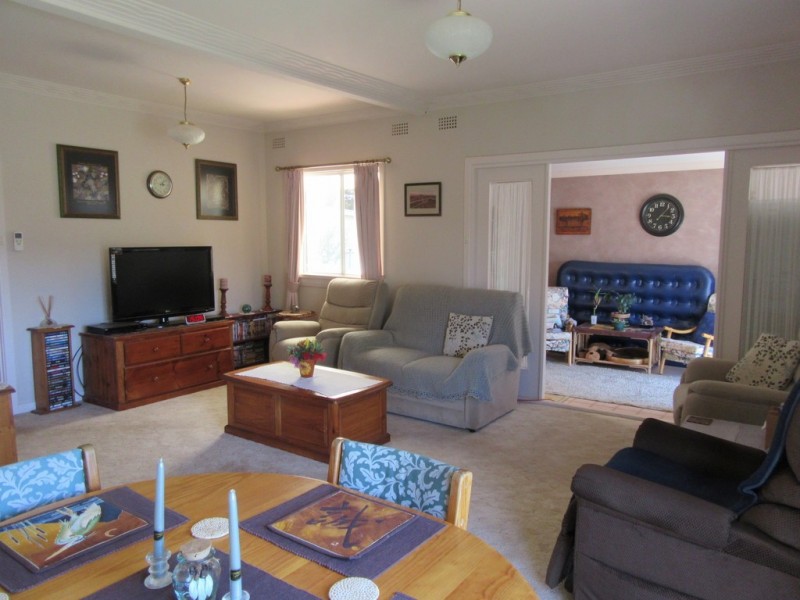 21 Buchan Pde, Cooma NSW 2630