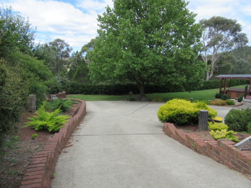 37 Tulong Ave, Cooma NSW 2630