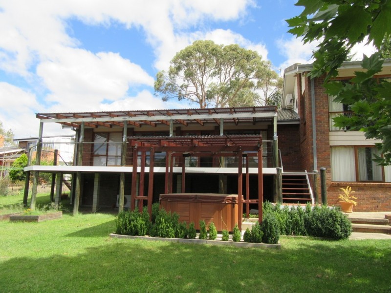 37 Tulong Ave, Cooma NSW 2630