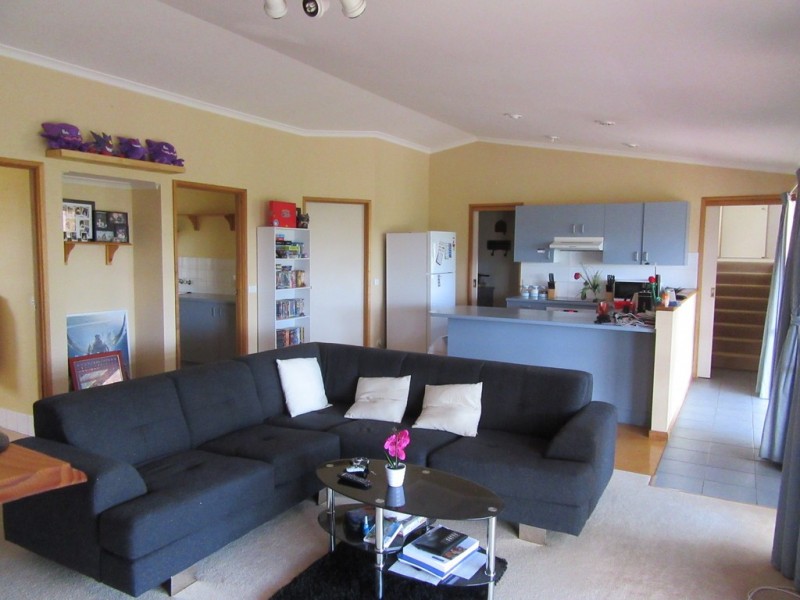 37 Tulong Ave, Cooma NSW 2630