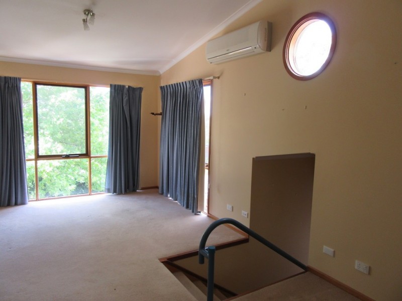 37 Tulong Ave, Cooma NSW 2630