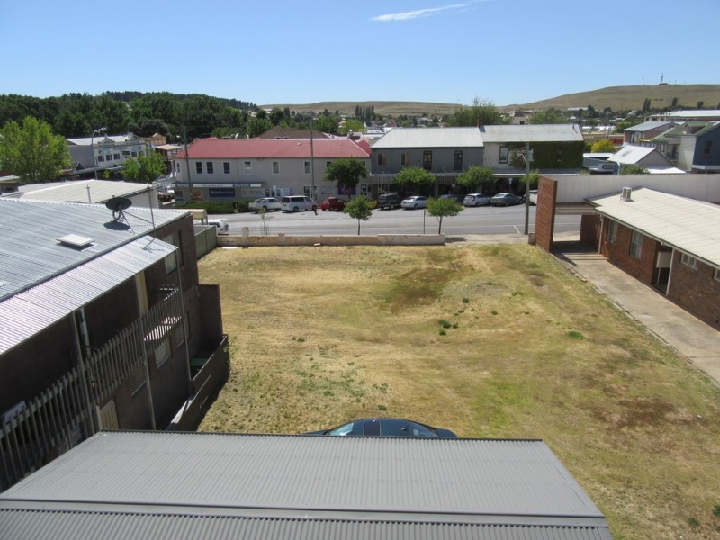 55 Vale St, Cooma NSW 2630