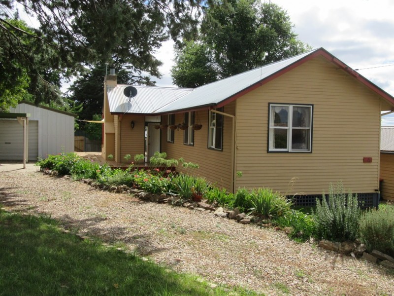 6 Goonda St, Cooma NSW 2630