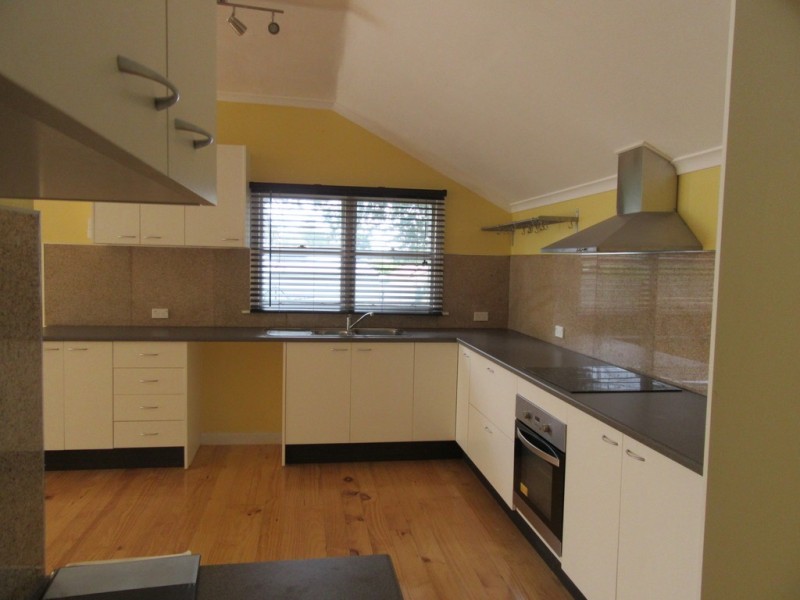 6 Goonda St, Cooma NSW 2630