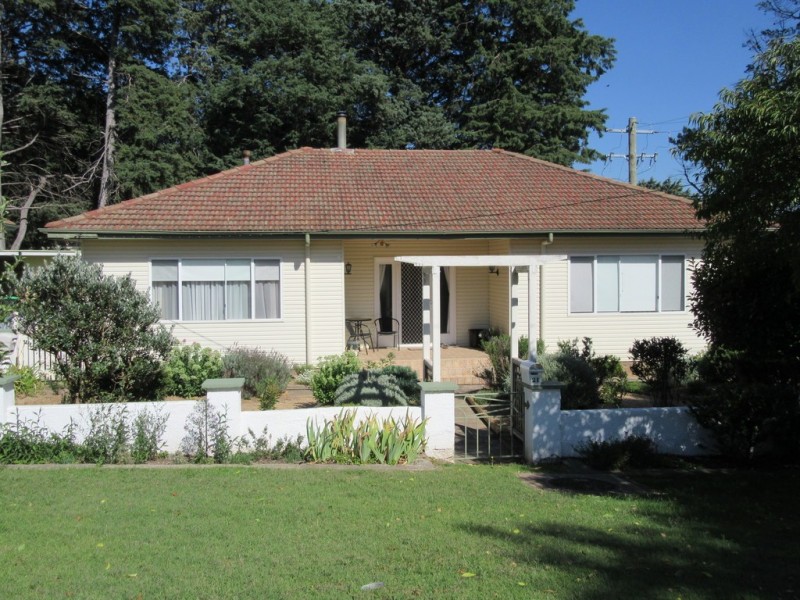 21 Buchan Pde, Cooma NSW 2630
