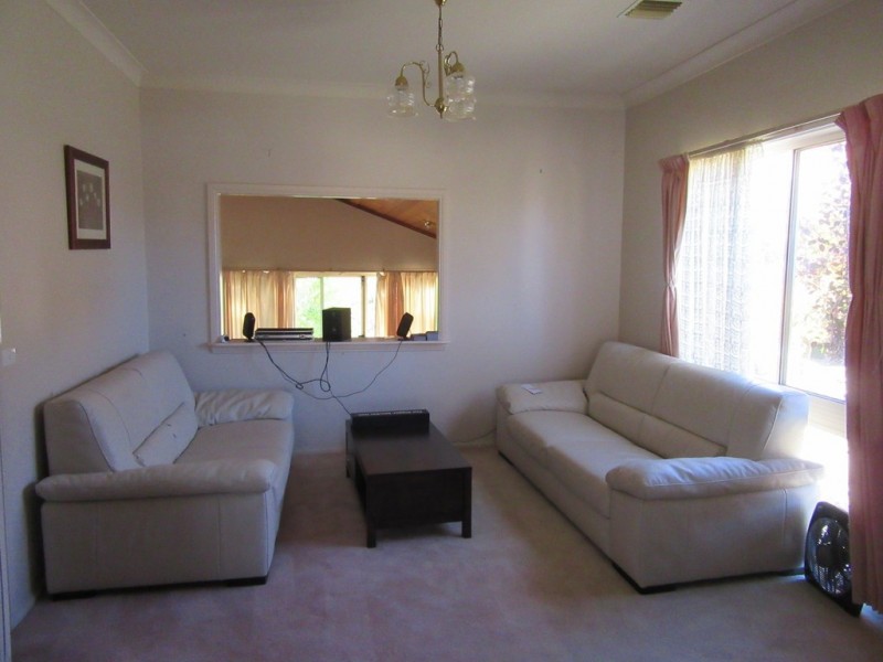 31 Tulong ave, Cooma NSW 2630