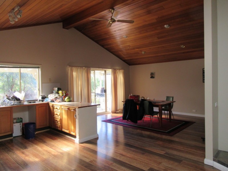 31 Tulong ave, Cooma NSW 2630
