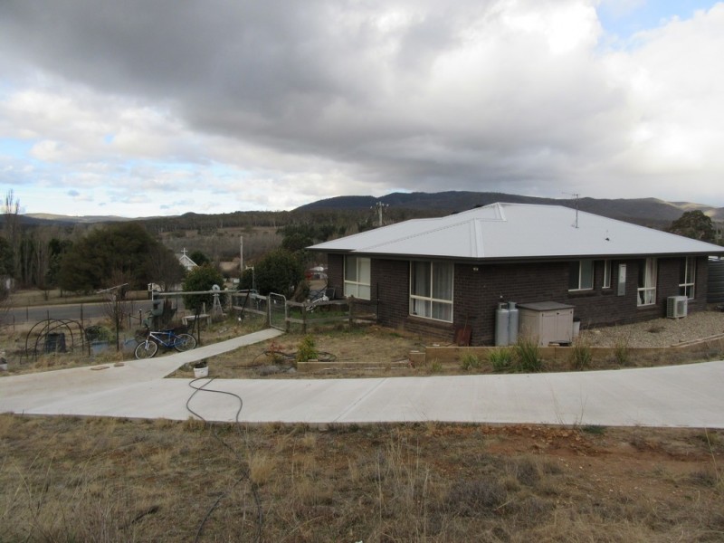62 Maclean St, Cooma NSW 2630
