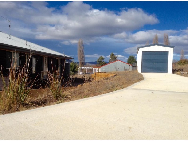 62 Maclean St, Cooma NSW 2630