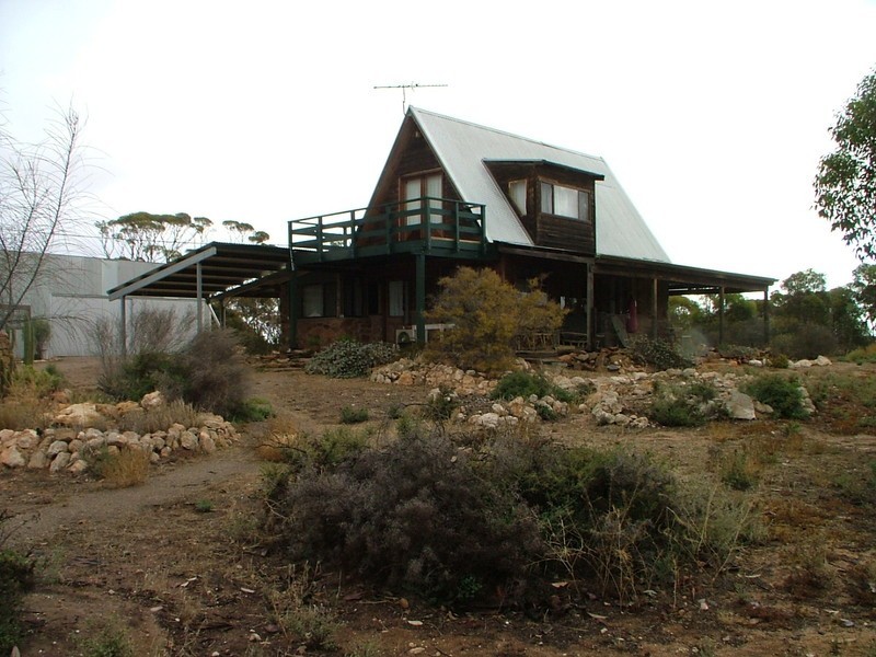 Section 490  Flood Road, Mannum SA 5238