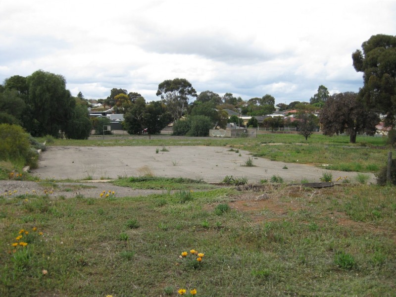 - Walker Ave and Diercks Rd, Mannum SA 5238