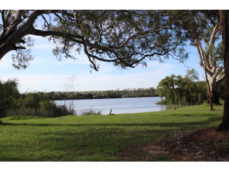 Lot 32 Kia Marina Berth, Younghusband SA 5238