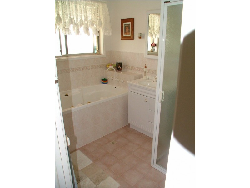 11 Esplanade, Mannum SA 5238