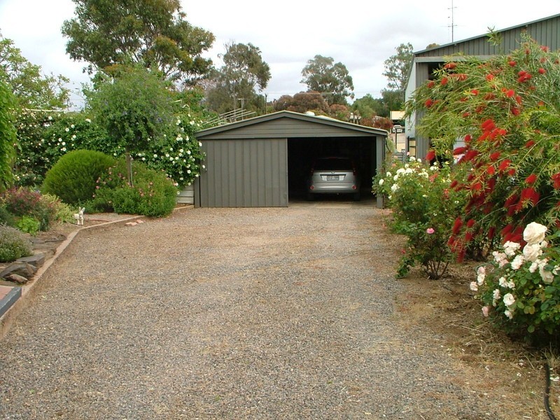 11 Esplanade, Mannum SA 5238