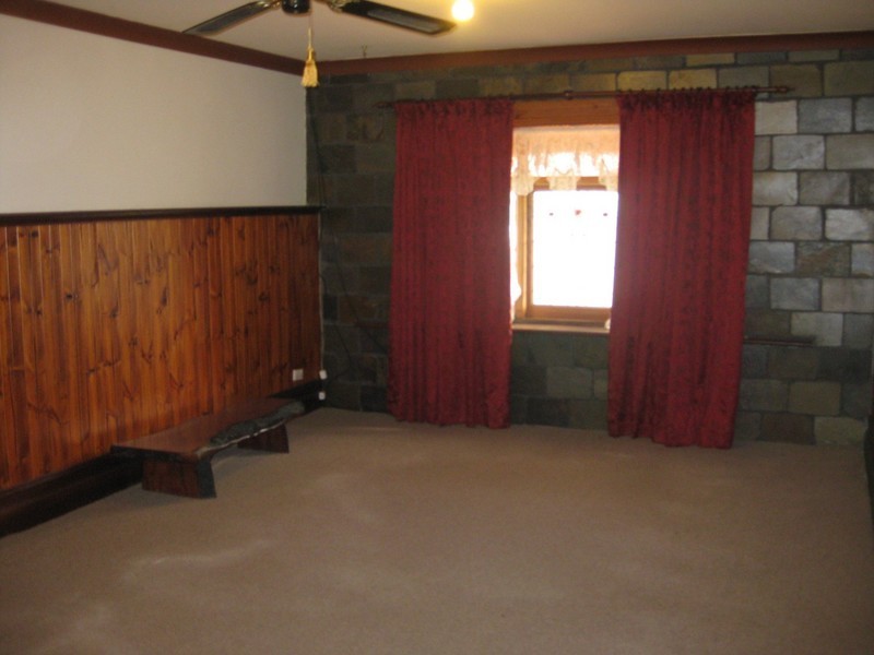 30 Anzac Avenue, Swan Reach SA 5354