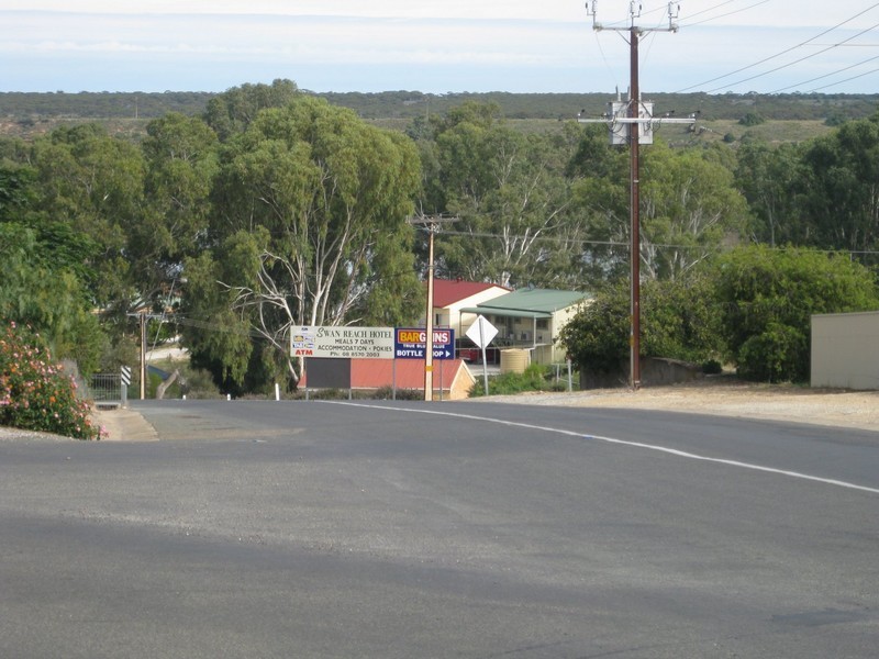 30 Anzac Avenue, Swan Reach SA 5354