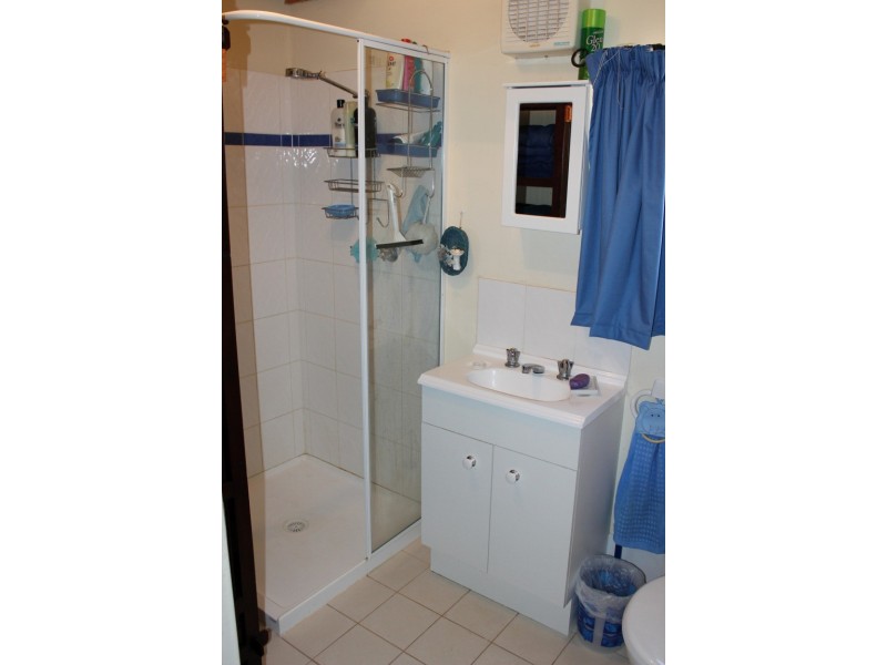 Cabin G8 Punyelroo Caravan Park, Punyelroo SA 5354