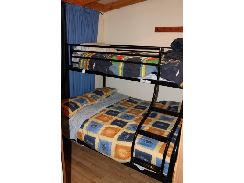 Cabin Site G8 Punyelroo Caravan Park, Punyelroo VIA, Mannum SA 5238