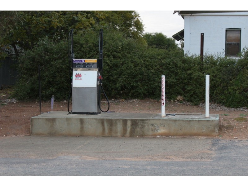 Cabin Site G8 Punyelroo Caravan Park, Punyelroo VIA, Mannum SA 5238