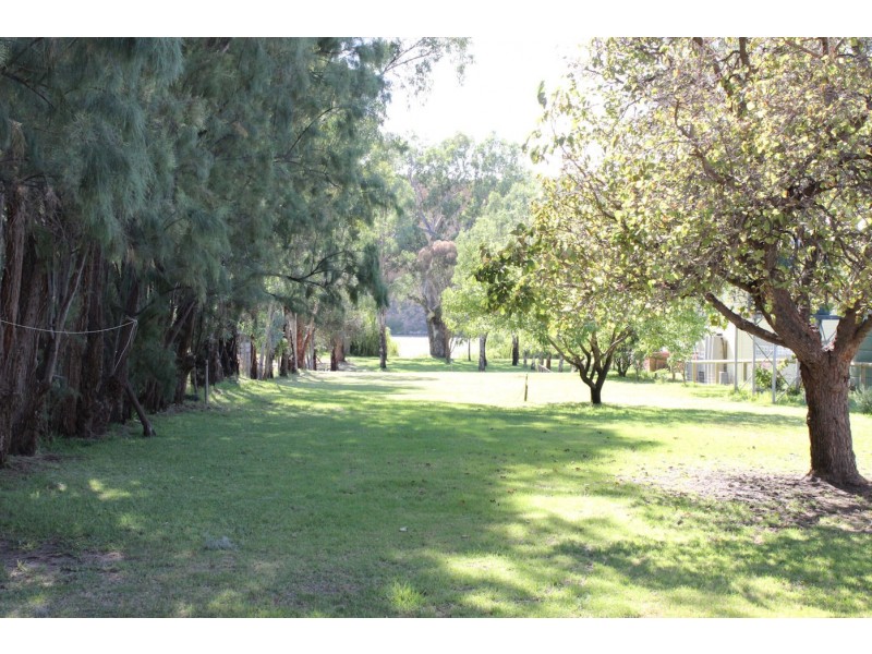 17 Rob Loxton Rd, WALKER FLAT via, Mannum SA 5238