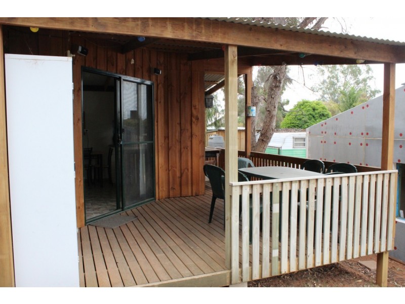 Cabin Site F8 Punyelroo Caravan Park, Punyelroo SA 5354