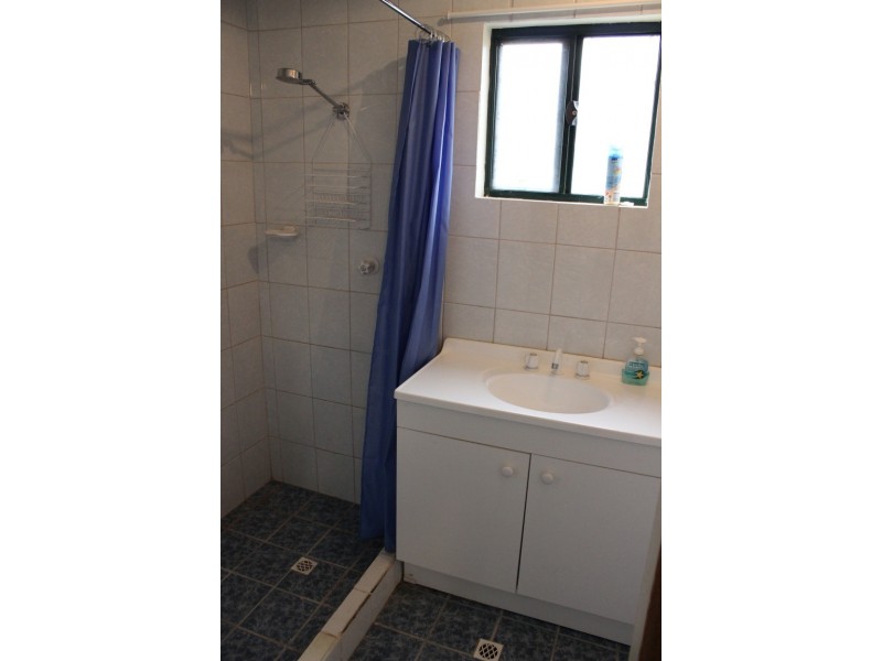 Cabin F8 Punyelroo Caravan Park, PUNYELROO via, Mannum SA 5238