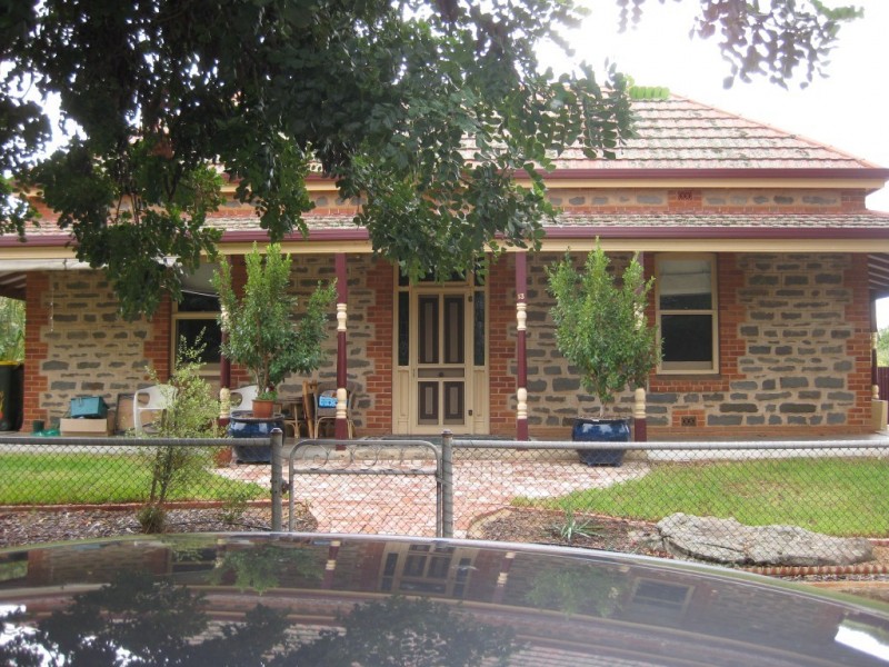 13 Adelaide Road, Palmer SA 5237