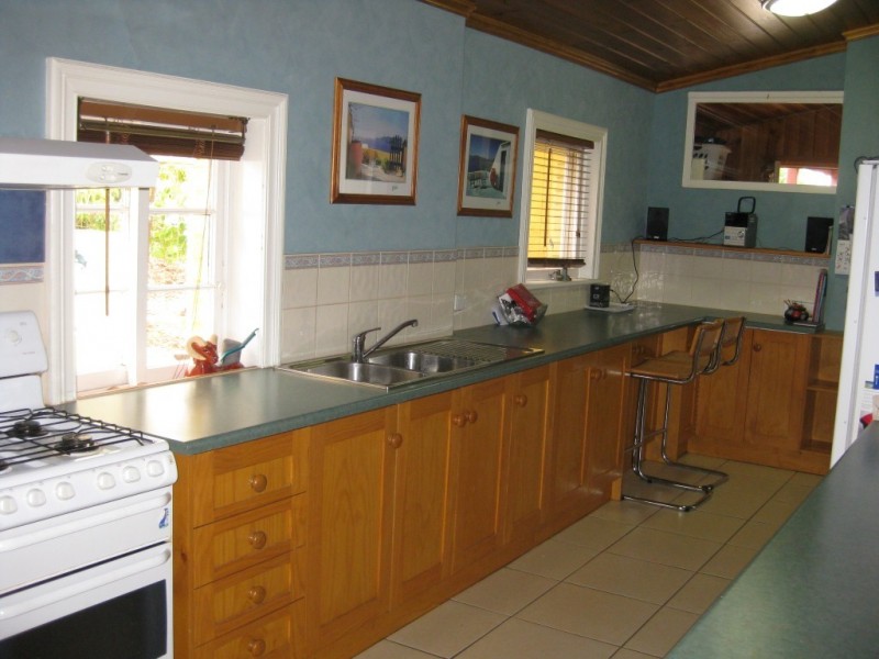 13 Adelaide Road, Palmer SA 5237